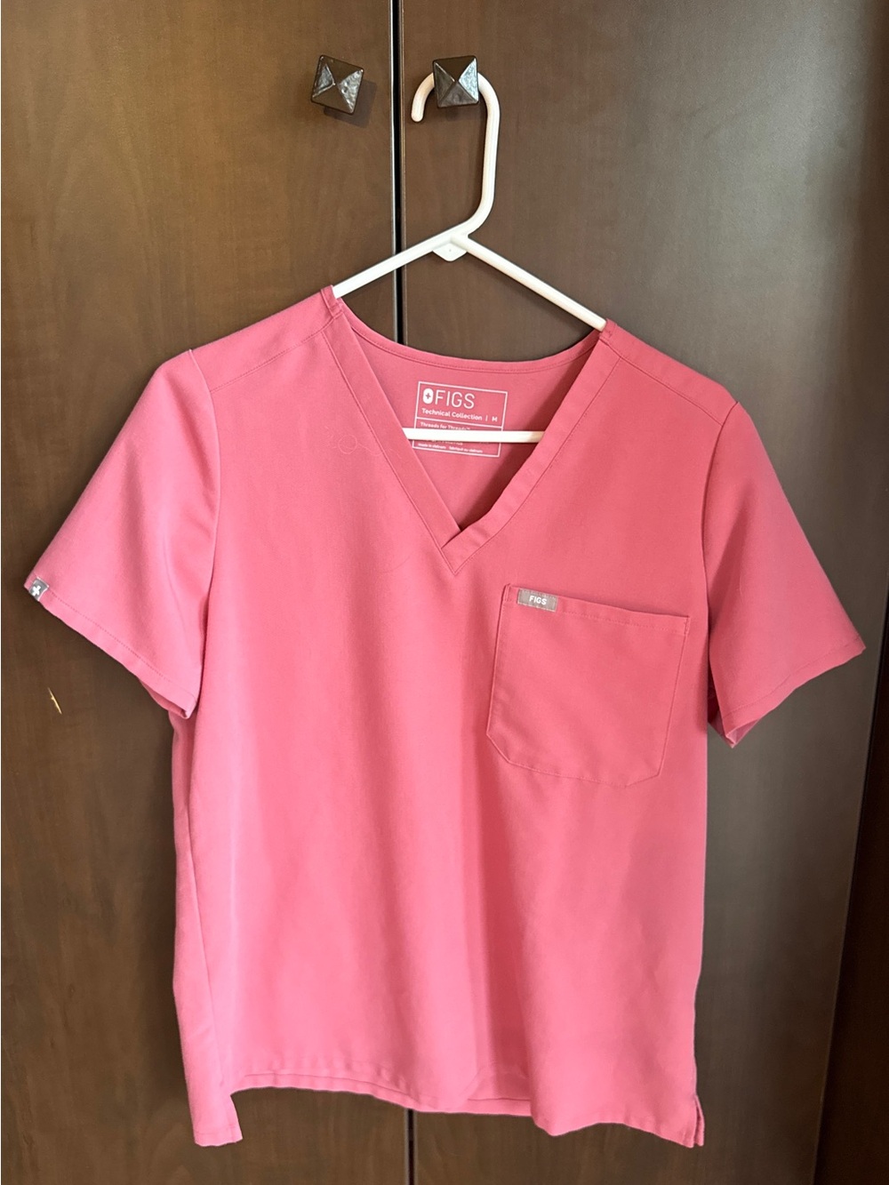 Figs Women's Short Sleeve V-Neck Scrub Top in Rose Pink